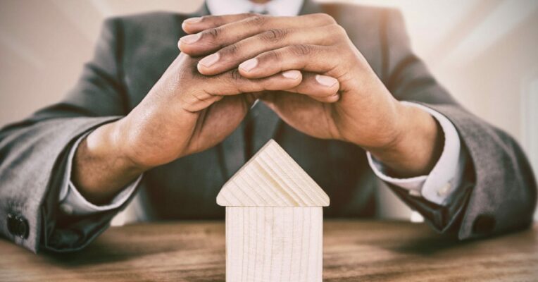 Don't demolish 'jhuggis' until winter ends: Kejriwal tells Delhi agencies