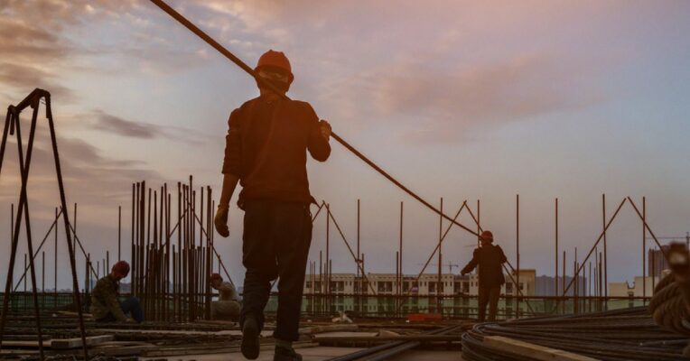 Maharashtra for inclusion of forest labourers as construction workers