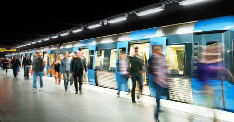 Delhi Metro plans to expand six-coach trains to eight-coach ones