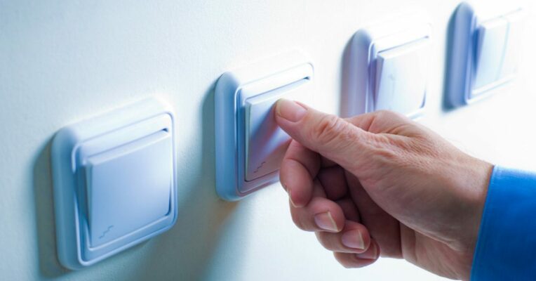 Simple energy saving tips for home owners
