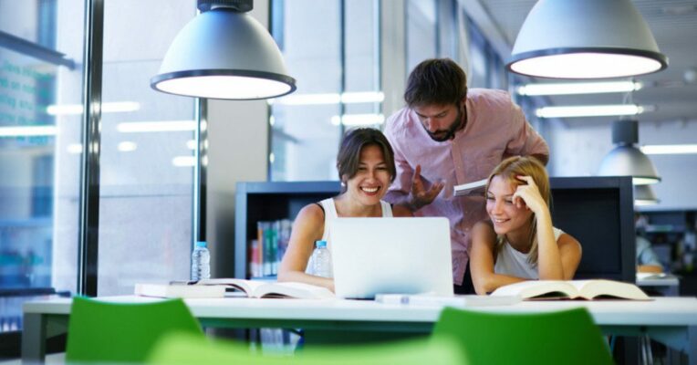 Indians prefer workplaces where they 'Harness the Power of Social Capital': Study