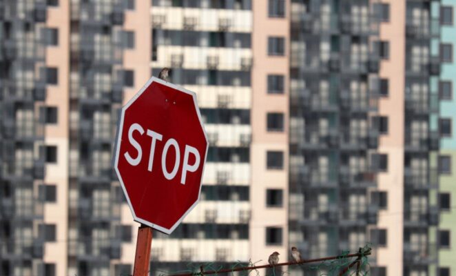 Which cities in India have the maximum stalled projects?