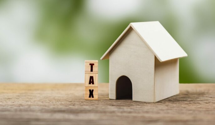 How to calculate tax liability for vacant house property?