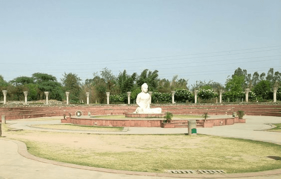 nearest tourist places from chandigarh