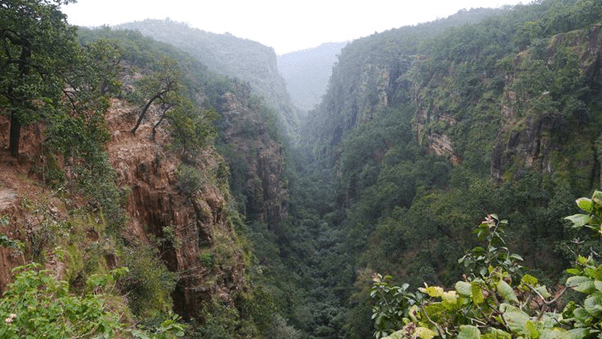 ಪಚ್ಮರ್ಹಿಯಲ್ಲಿ ಭೇಟಿ ನೀಡಲು 13 ಸ್ಥಳಗಳು