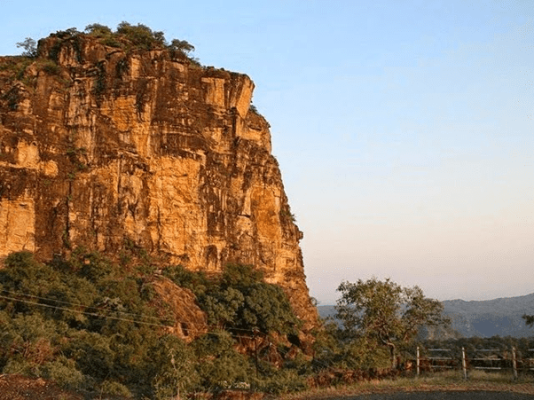 13 places to visit in Pachmarhi