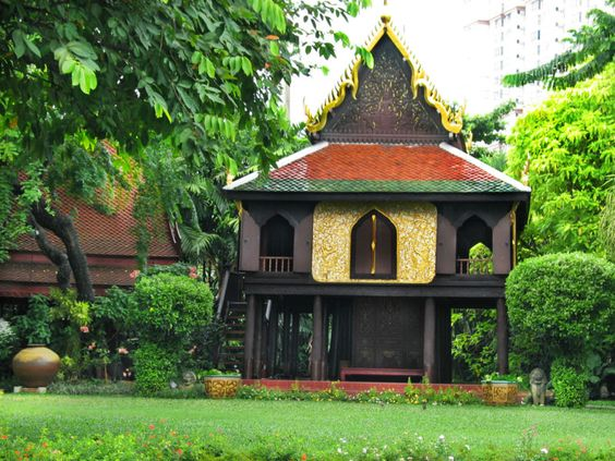 places to visit while in bangkok