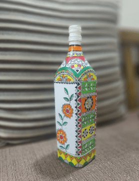 एक मज़ेदार सत्र के लिए अविश्वसनीय बोतल पेंटिंग विचार