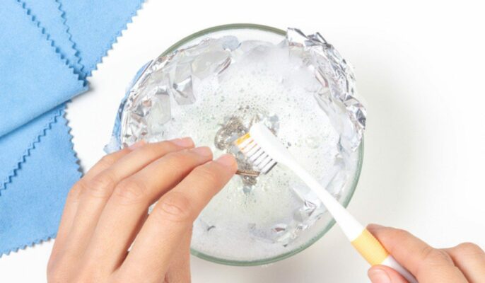 11 most effective and easy ways to clean silver at home