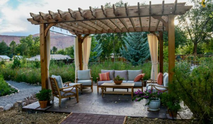 Pergola designs for a refreshing outdoor space