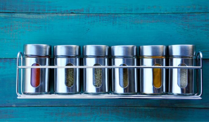 6 points to consider while building a spice rack