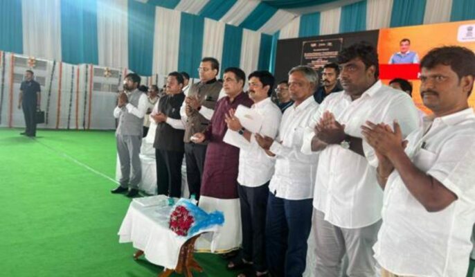 Gadkari lays foundation stone of projects worth Rs 2,900 cr in Andhra