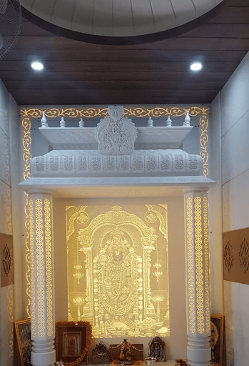 तुमच्या घरासाठी 20+ ट्रेंडिंग लाकडी मंदिर डिझाइन कल्पना
