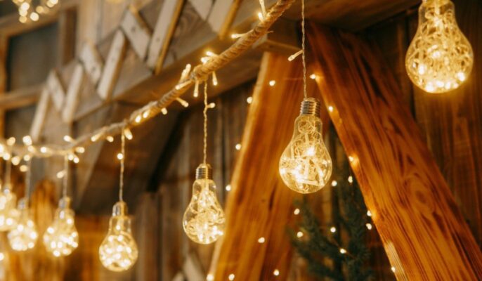How to hang lights for Christmas?