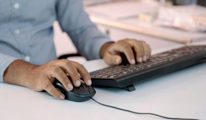 Cidco sets up booking kiosk to assist participation in Mass Housing Scheme Lottery 2024