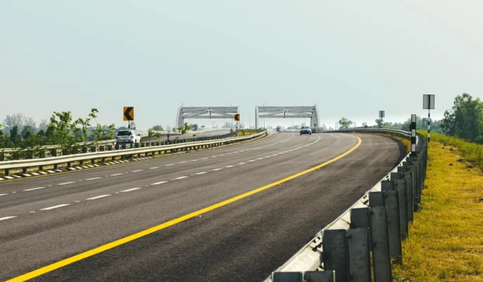 Gadkari lays foundation stone of highway projects worth Rs 1,750 cr in UP’s Mirzapur