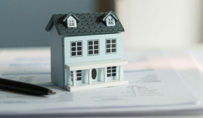 What happens to a property deal if a seller dies after signing the sale agreement?