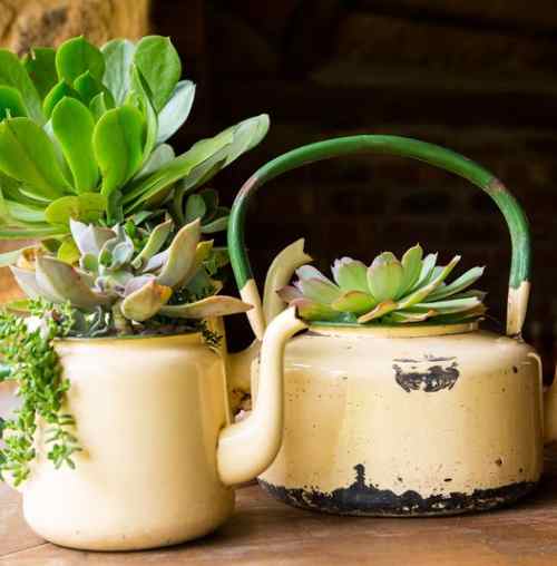 How to use upcycled decor?