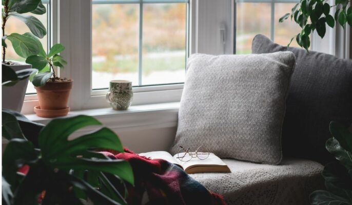 Top 5 things keep in mind when making your reading nook