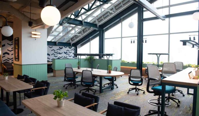 Coworking spaces vs. traditional offices: Which one is right for Indian businesses?