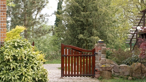 Over 20 main gate colour combinations as per Vastu