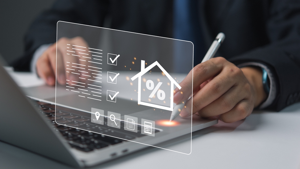 Professional property management vs self‑management: Which to choose?