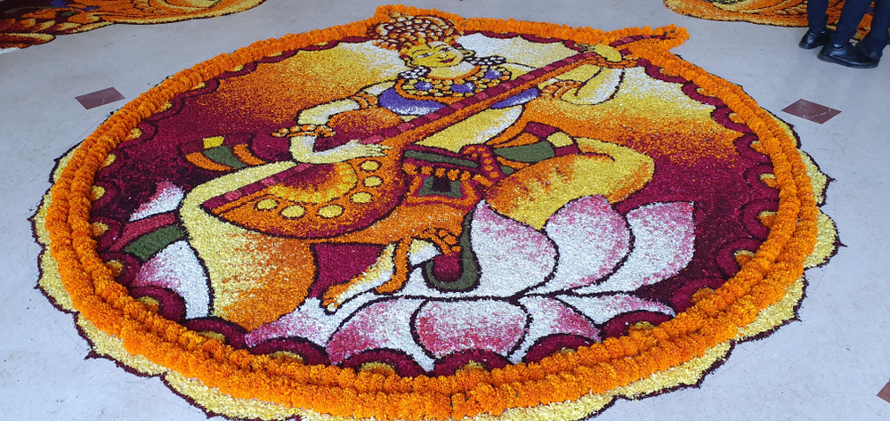 20 classy and simple Onam Pookalam designs for home