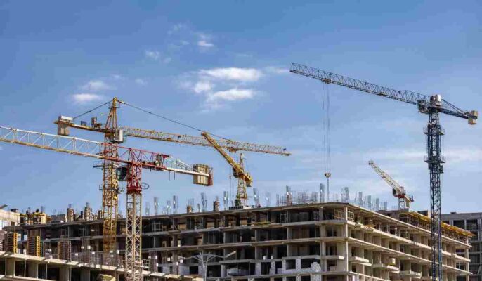A force majeure clause temporarily suspends a party’s obligation to perform certain contractual duties when an unforeseeable event occurs.